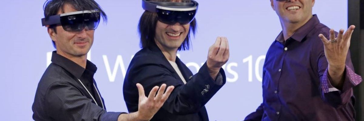 HoloLens: מיקרוסופט אומרת שהיא מרוצה מכמה אלפי מכירות בלבד